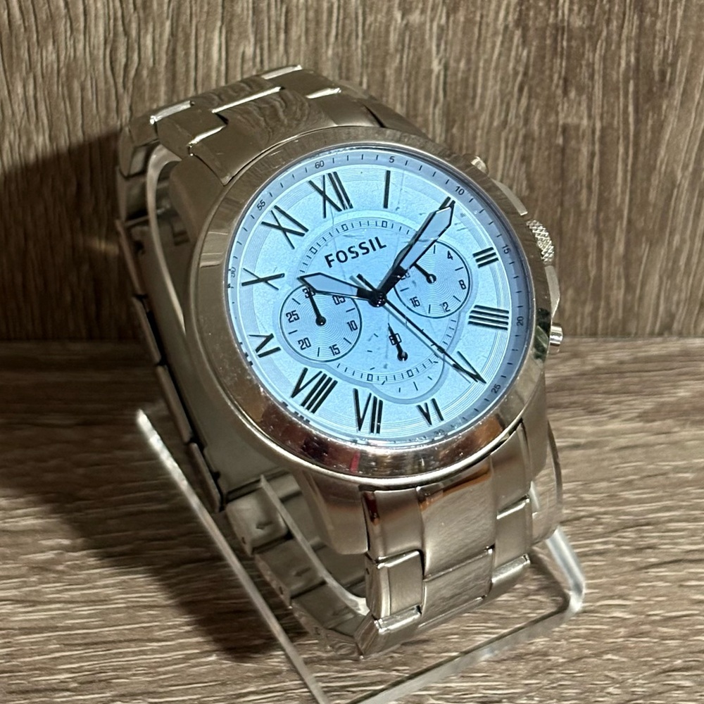 Light Blue Fossil Grant Stainless Steel Men’s Watch With New Battery